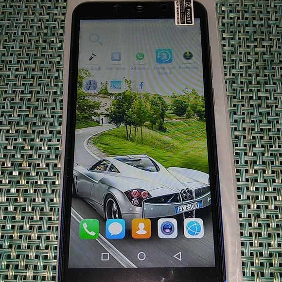 Android phone - Picture 3 of 5